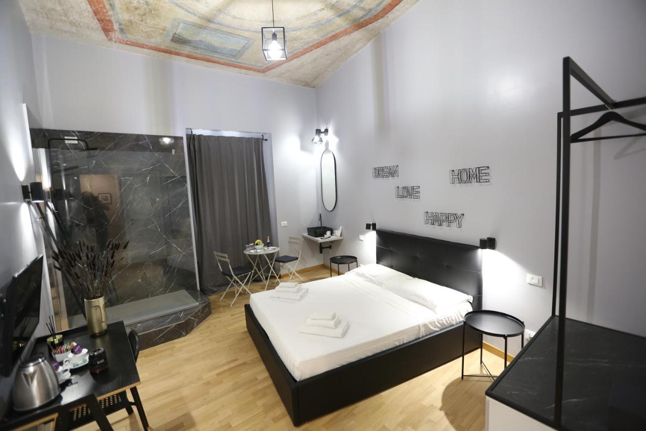 Kiss Me Luxury Bed and breakfast Roma